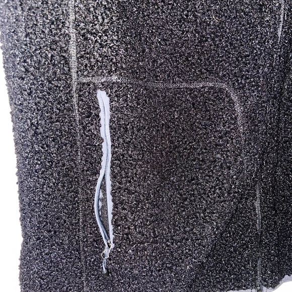 Black sleeveless fuzzy vest punk vibes formal puffer shirt faux fur vintage top - Picture 6 of 8